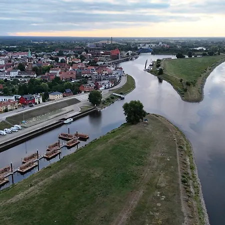 Hotel na wodzie Elbwaerts Schwimmende Iglus *